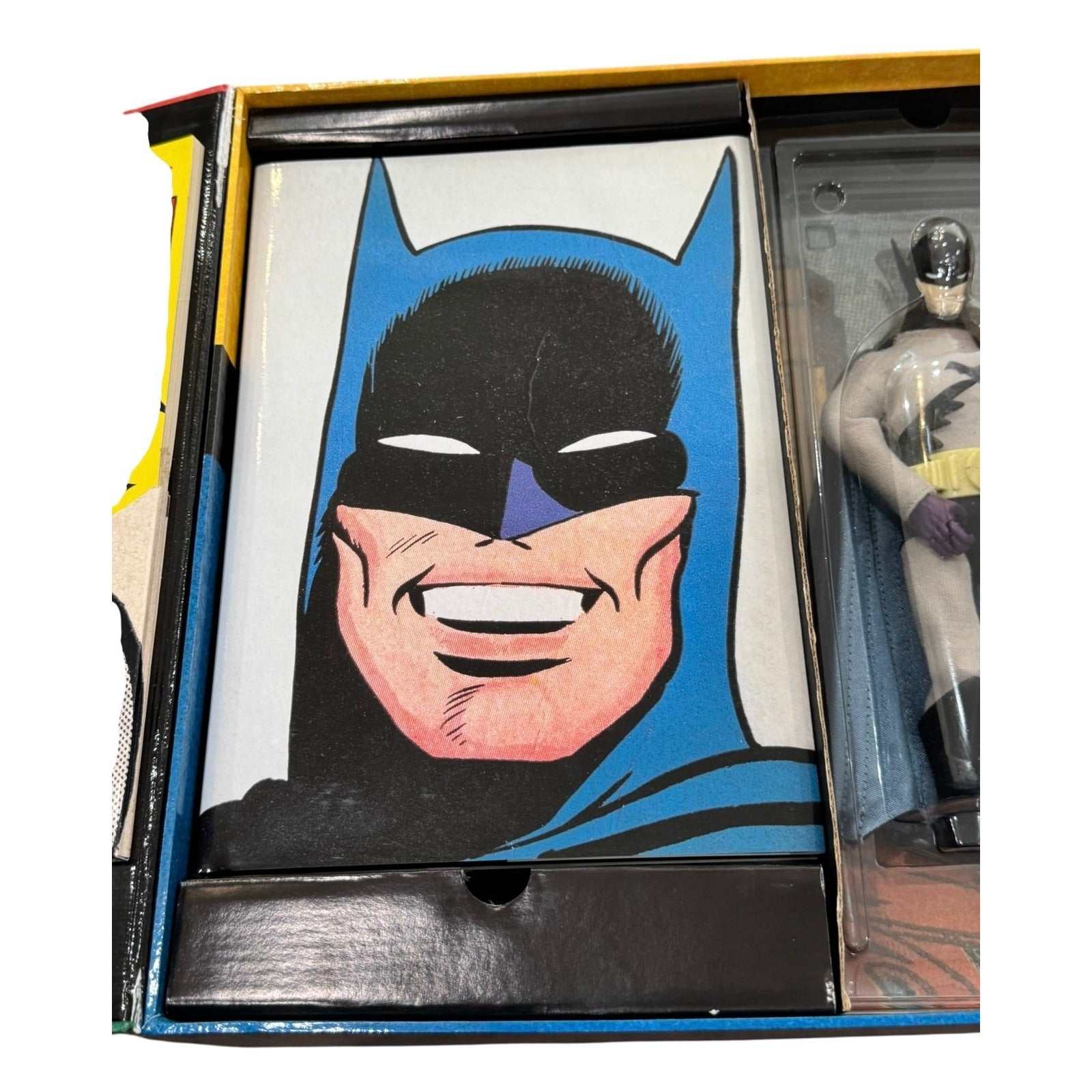 Vintage 1999 Batman Masterpiece Edition 9-inch figure with comic book and hardcover history book in collector's box