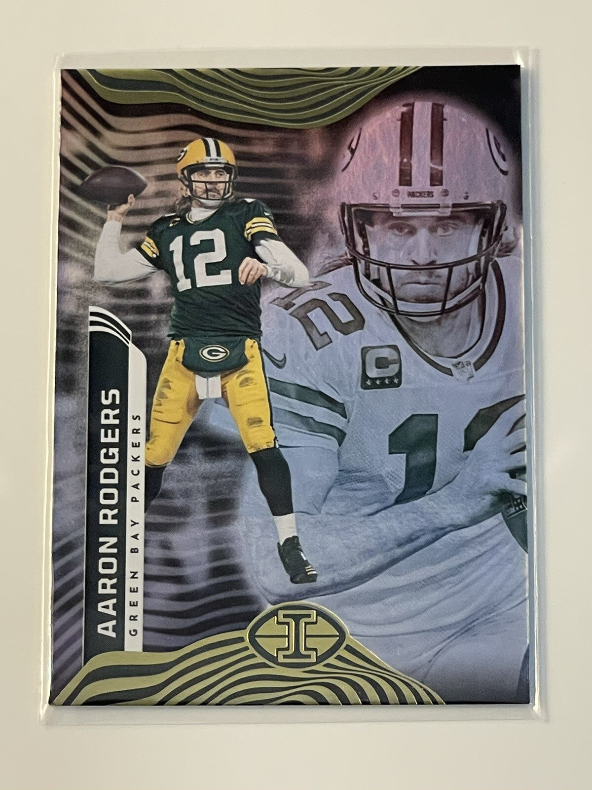 2022 Panini Illusions Aaron Rodgers* Refractor Base Card #33 GB Packers/NY Jets*