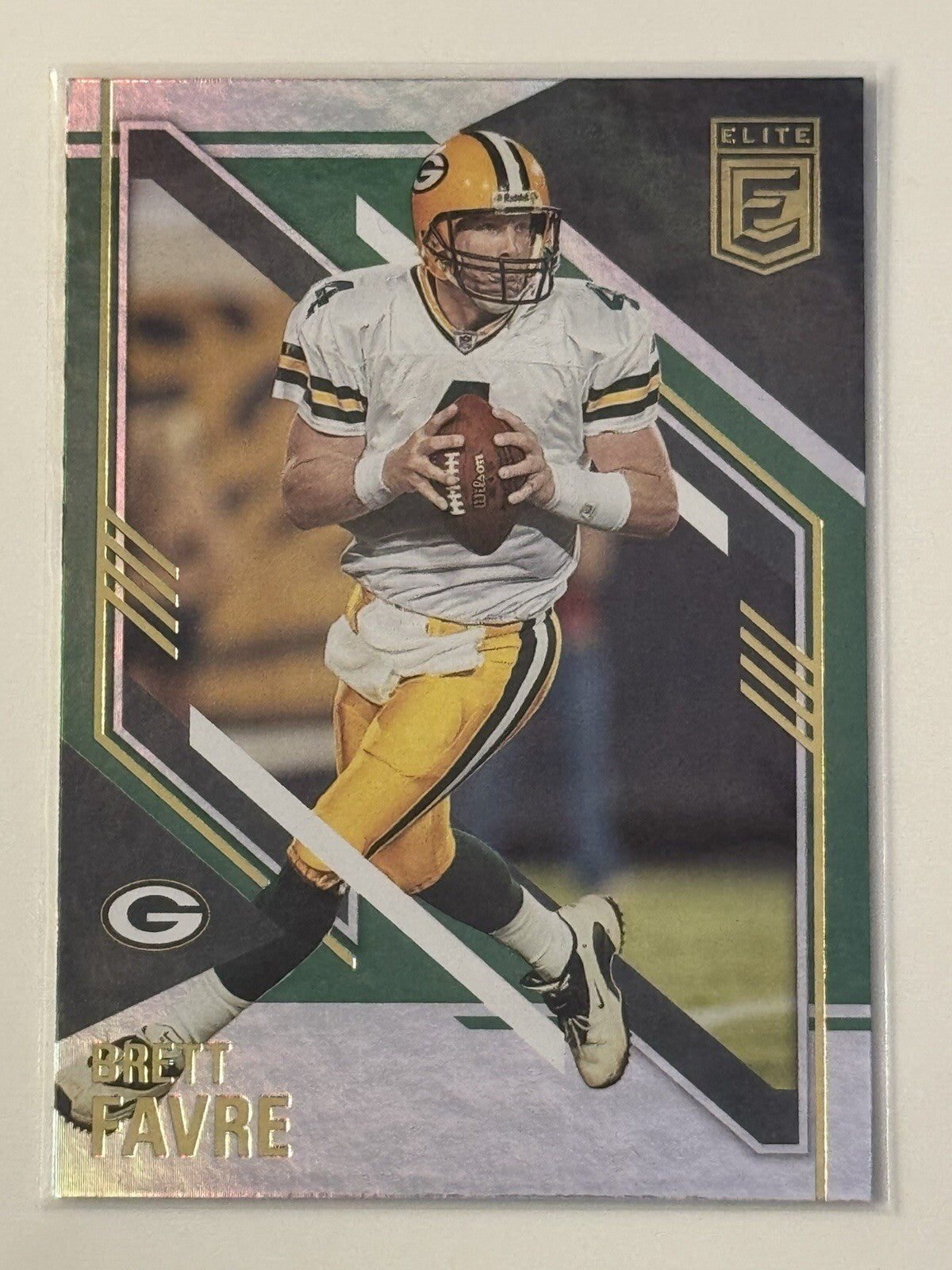 2021 Panini Donruss Elite NFL Card Brett Favre - NFL Green Bay Packers - HOF #97