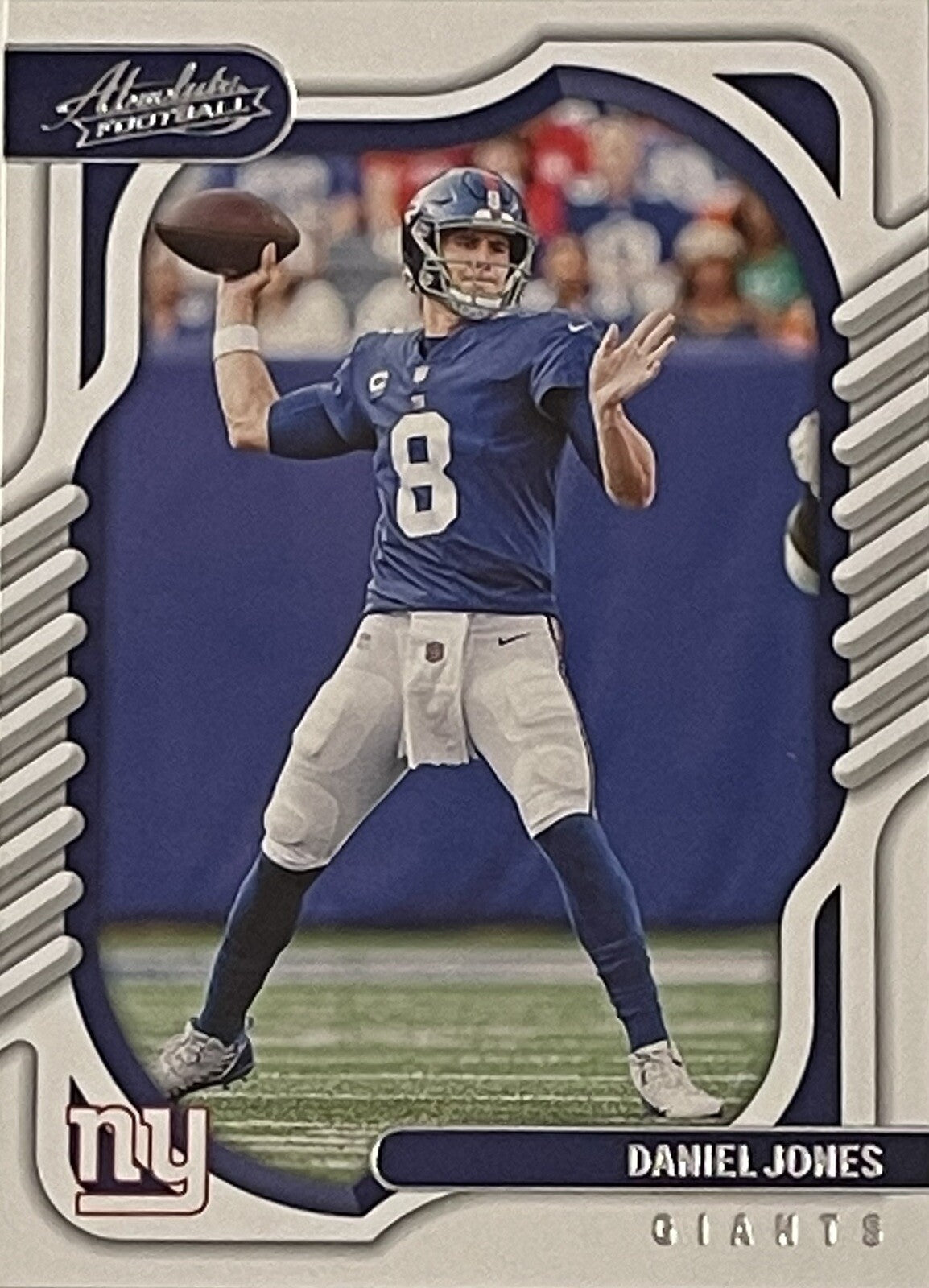 2022 Absolute #47 DANIEL JONES New York Giants QB HOT - MINT!