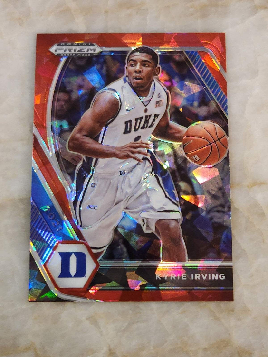 Kyrie Irving Panini Kyrie Irving Red Cracked Ice 2021 Panini Prizm Draft Picks Prizm 62 Nets NBA
