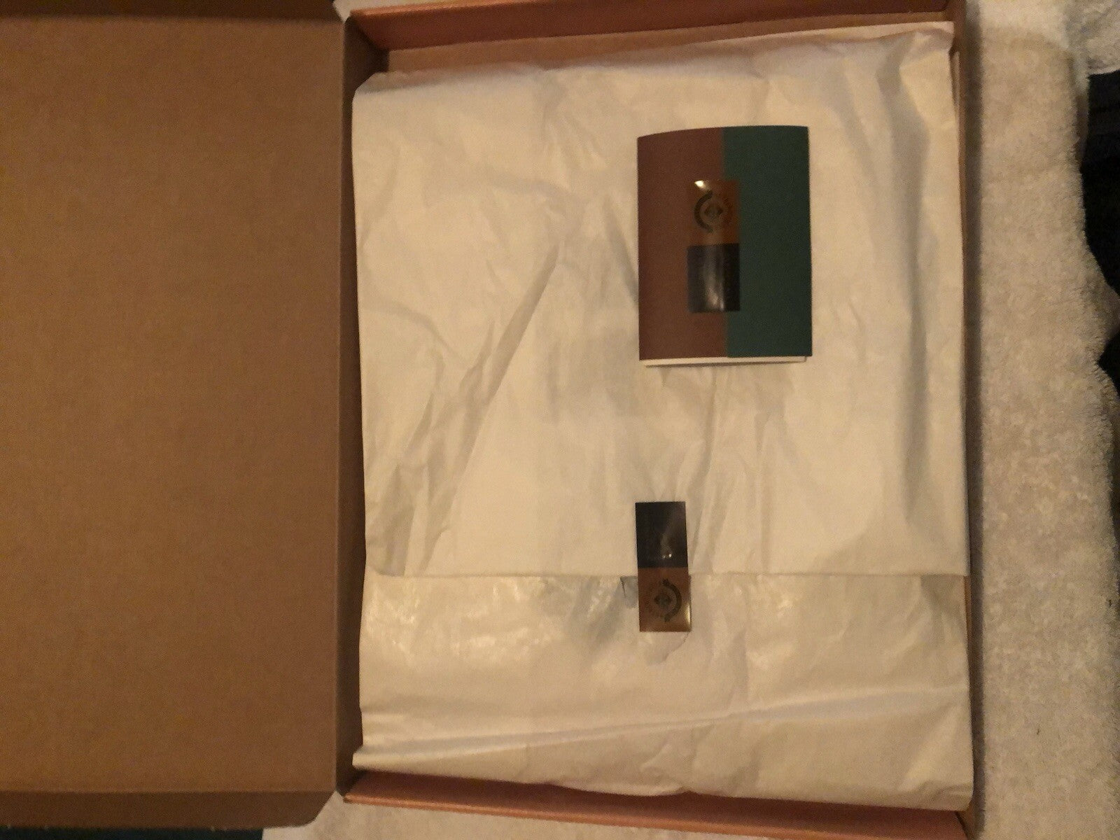 71/123 LEBRON JAMES “ROOKIe Of The YEAR” AUTO JERSEY! Comes W/ UDA COA BOX DOCS!