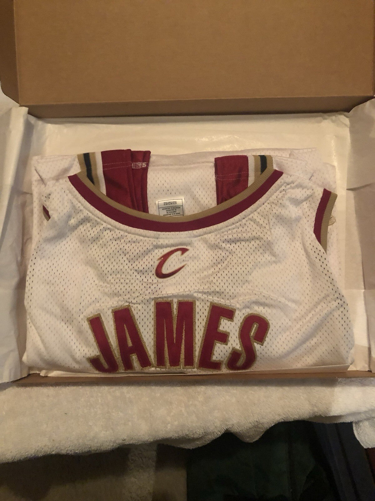 71/123 LEBRON JAMES “ROOKIe Of The YEAR” AUTO JERSEY! Comes W/ UDA COA BOX DOCS!