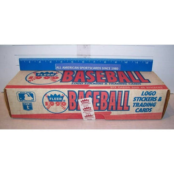 1990 Fleer Baseball sealed factory set box with 672 cards and 45 logo stickers including Ken Griffey Jr rookie cards