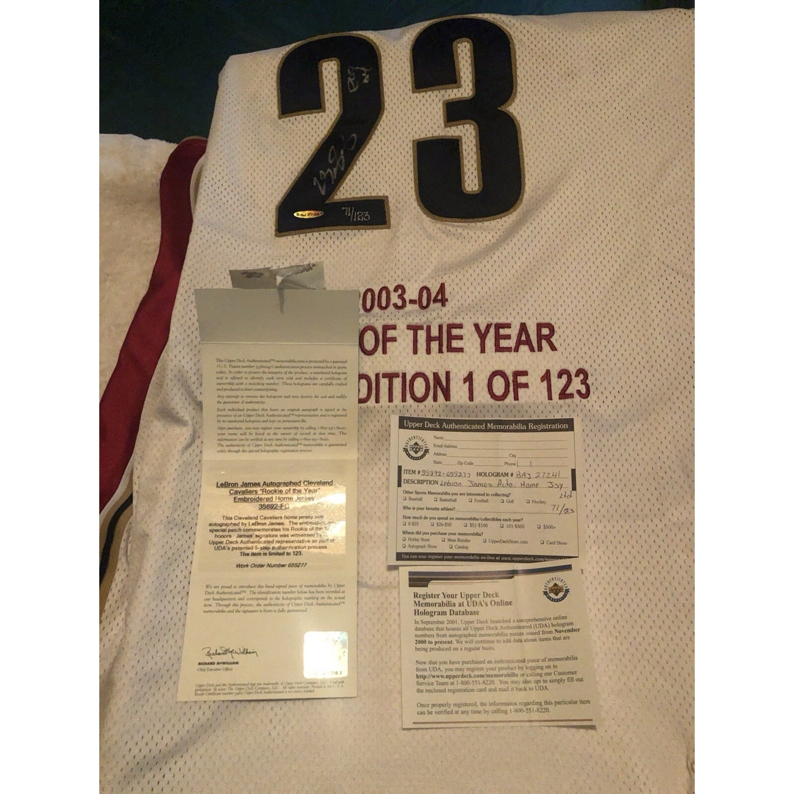 71/123 LEBRON JAMES “ROOKIe Of The YEAR” AUTO JERSEY! Comes W/ UDA COA BOX DOCS!