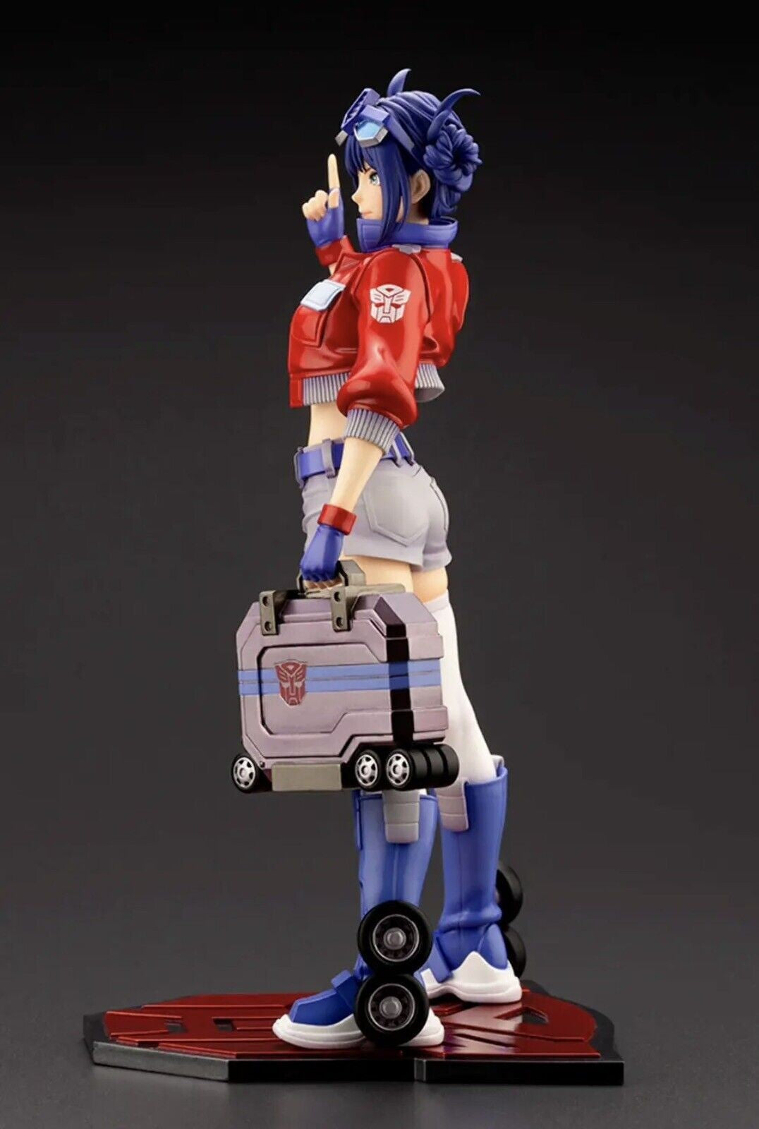 Kotobukiya Bishoujo Transformers Optimus Prime statue image 6