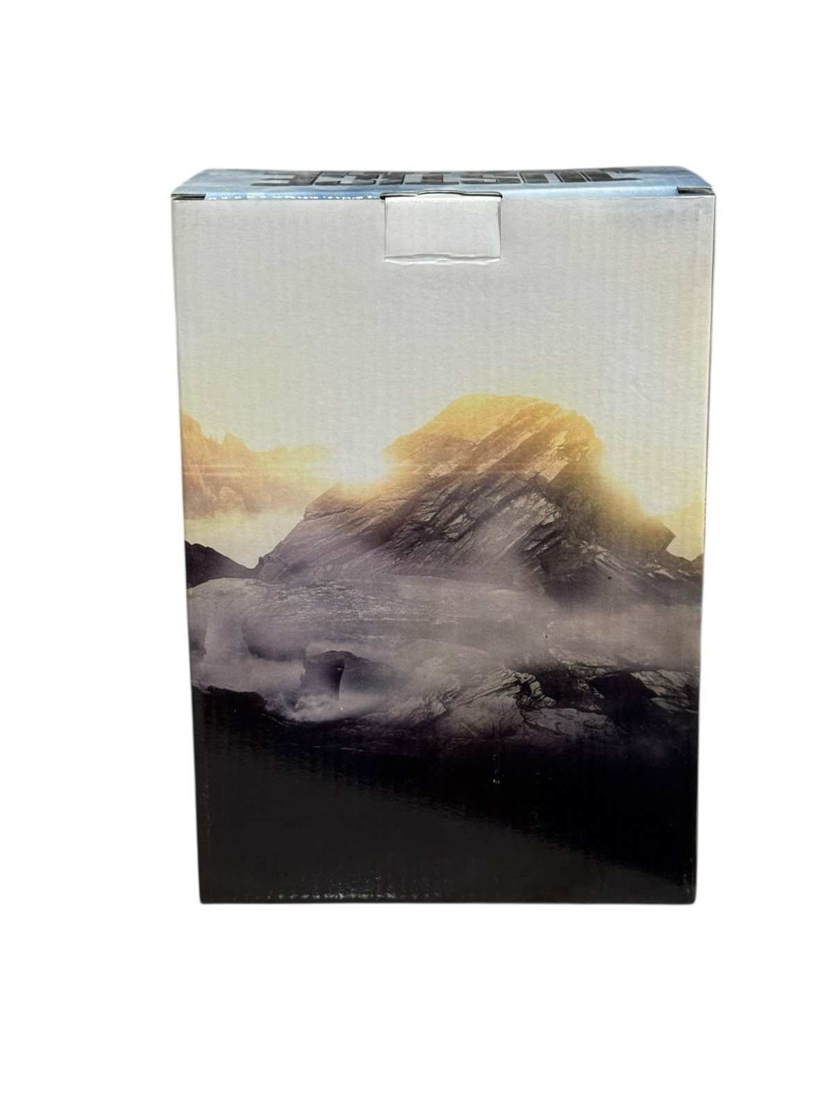 Justice League Aquaman FOCO Limited Edition bobblehead collectible figure box with ocean and mountain design