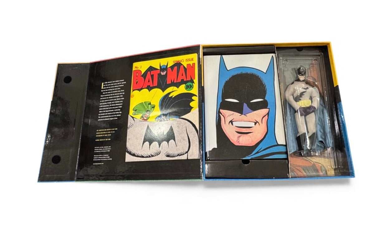 Vintage 1999 Batman Masterpiece Edition collector box set with 9-inch action figure, Batman #1 comic reprint, and illustrated history book.