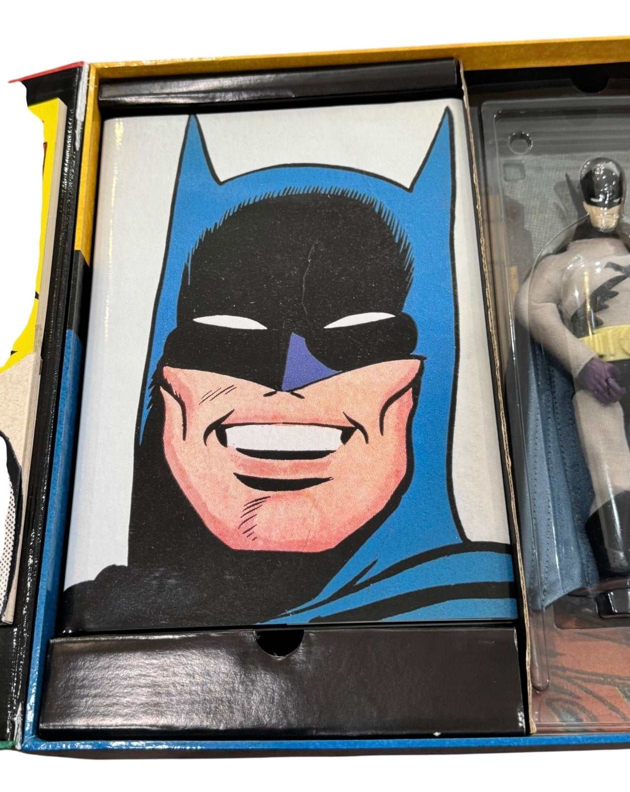 Vintage 1999 Batman Masterpiece Edition collectible set with 9-inch Batman figure and comic book reprint