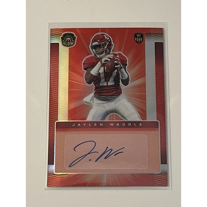 Jaylen Waddle autographed 2021 Super Glow card 37/50 Alabama Crimson Tide NFL Dolphins collectible