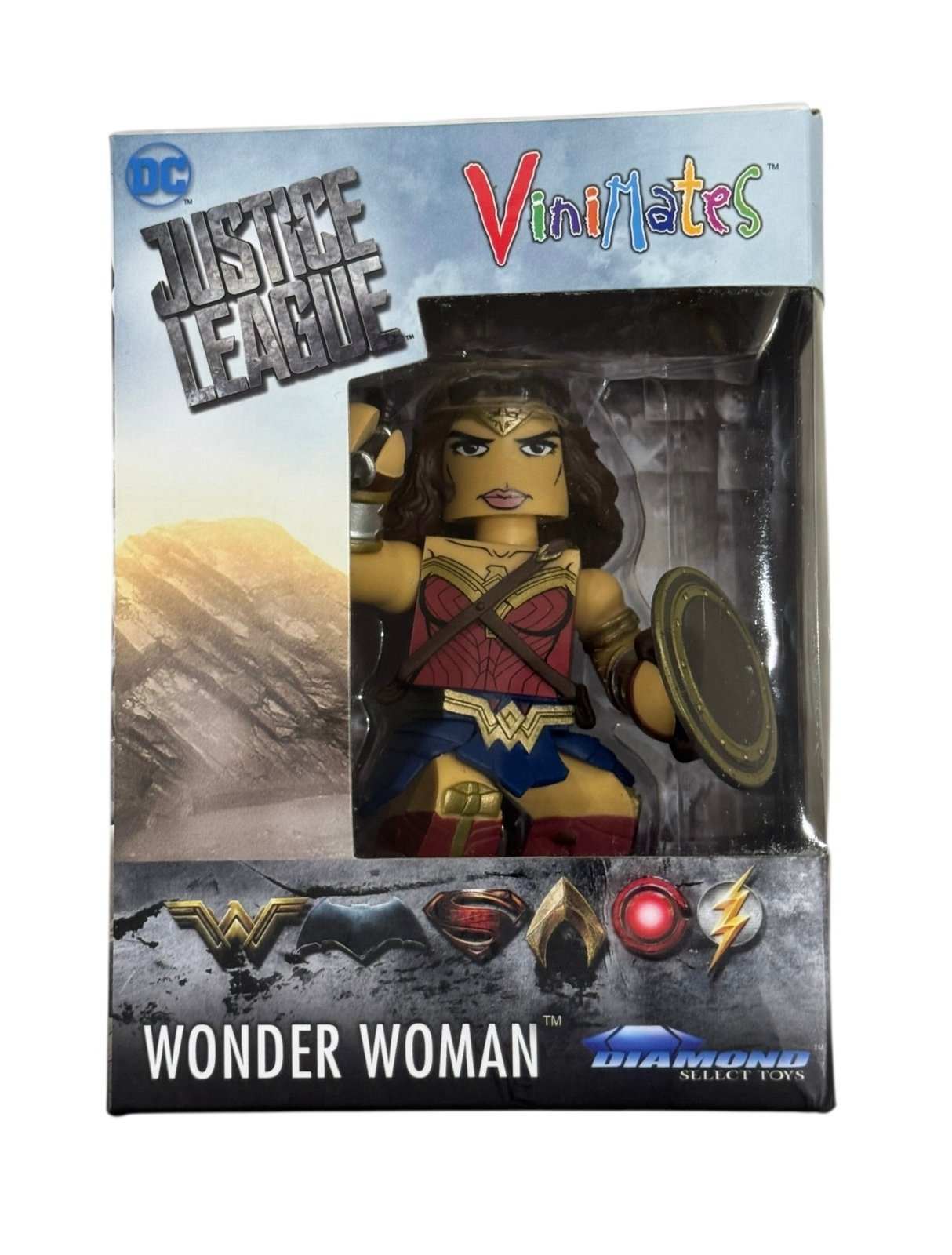 DC Vinimates Wonder Woman Justice League vinyl figure with shield and armor in box by Diamond Select