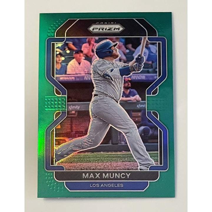 MAX MUNCY 2021-22 Panini Prizm Green Parallel baseball card #42 Los Angeles Dodgers batting pose