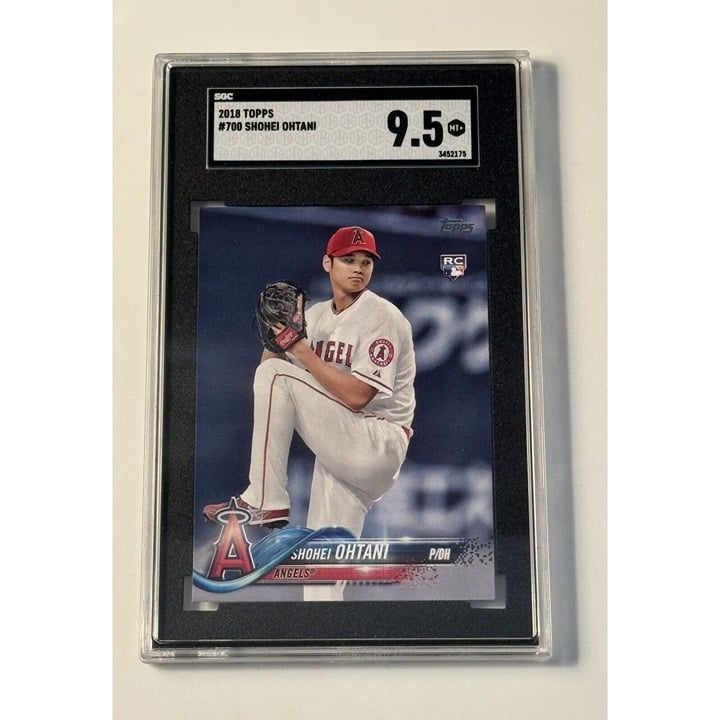 SGC 9.5 Shohei Ohtani RC* 2018 TOPPS PITCHING Rookie Card #700 - MLB LA DODGERS*