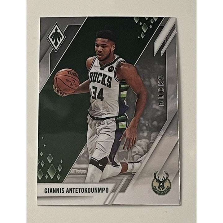Giannis Antetokounmpo 2021-22 Panini Chronicles Phoenix NBA Milwaukee Bucks basketball trading card