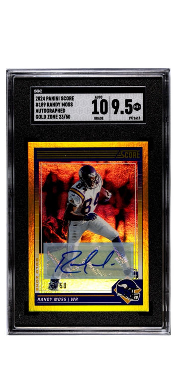 23/50 2024 Panini Score #189 Randy Moss Gold Zone Autograph* NFL Vikings SGC 9.5
